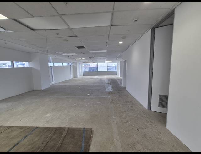 424M² OFFICE TO LET IN SANDTON CENTRAL